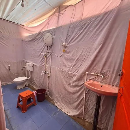 Mahakumbh Tulsi Peeth Ashram Stays Prayagraj Exterior photo