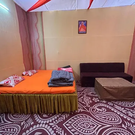 Mahakumbh Tulsi Peeth Ashram Stays Prayagraj Exterior photo
