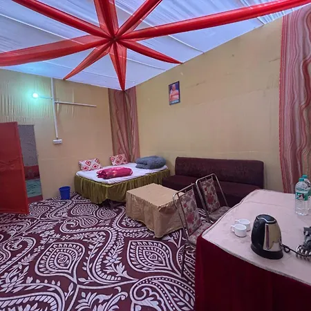 Mahakumbh Tulsi Peeth Ashram Stays Prayagraj Exterior photo